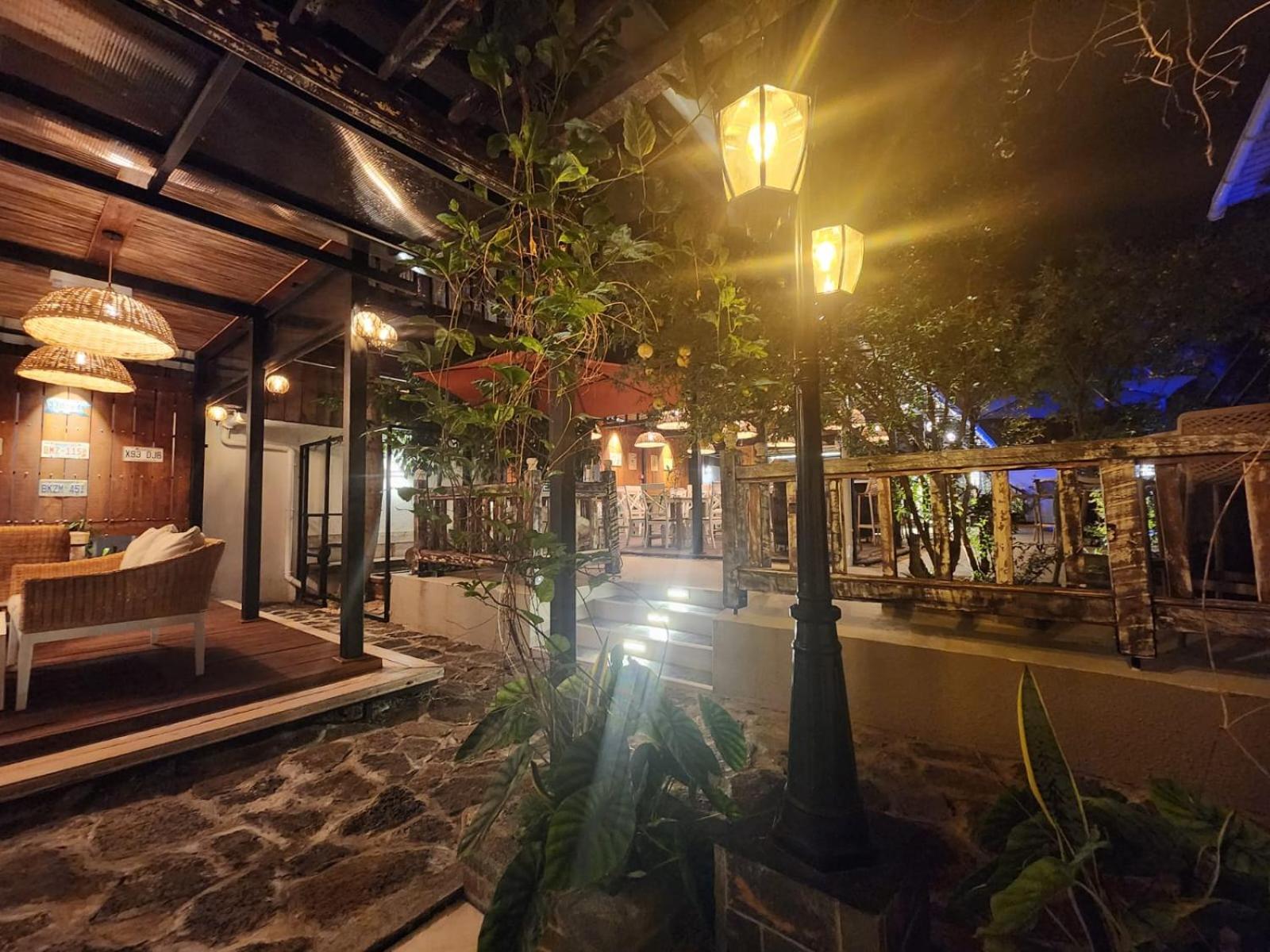 The Rustic Studio Grand Baie Exterior photo